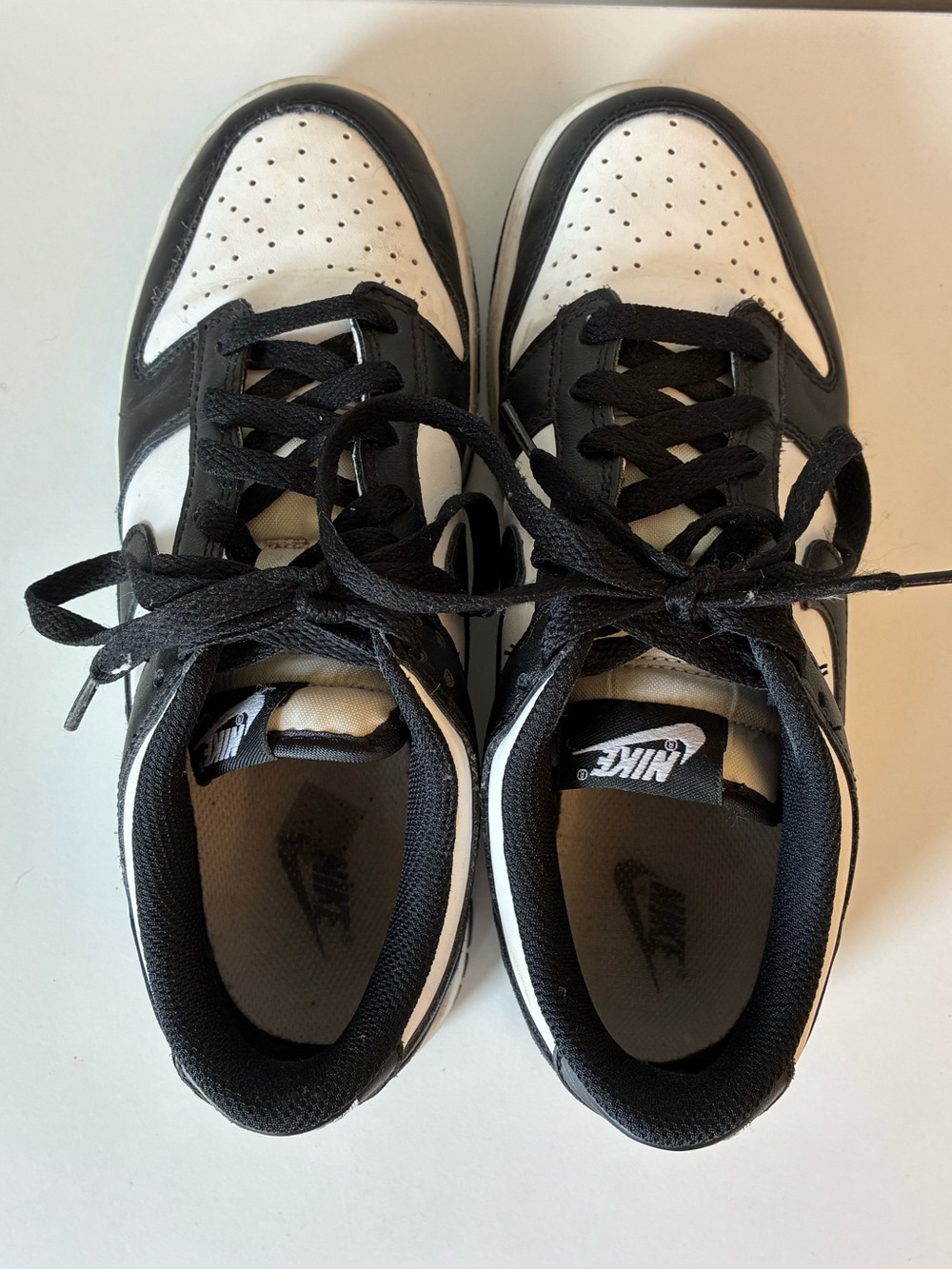 Nike Dunk Low Shoes Youth Size 6Y
Black White Panda Sneakers
CW1590-100 - Picture 4 of 8
